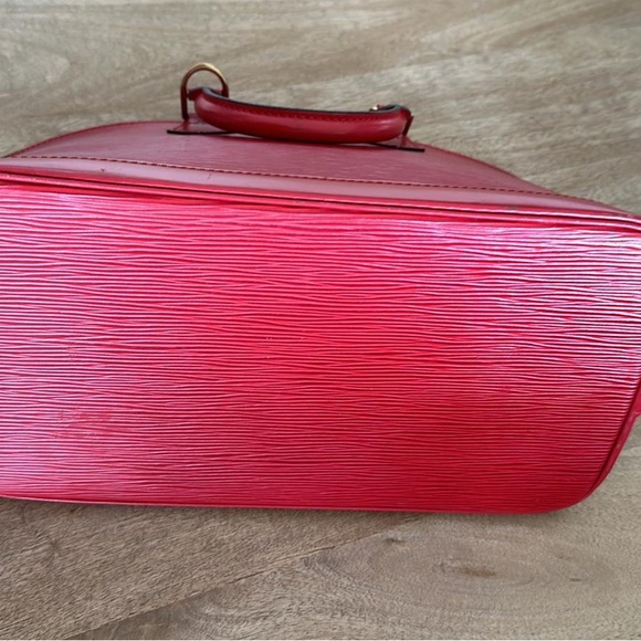 Louis Vuitton Emma Epi leather. Used a few times. - Picture 5 of 11